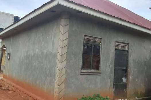A picture of FOR SALE 2 BEDROOM HOME 36m. 0745208148