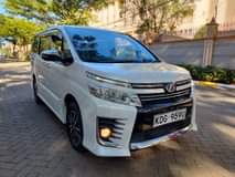 A picture of Toyota voxy 2015 2000cc