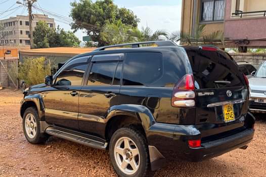 A picture of TOYOTA PRADO TX 2007