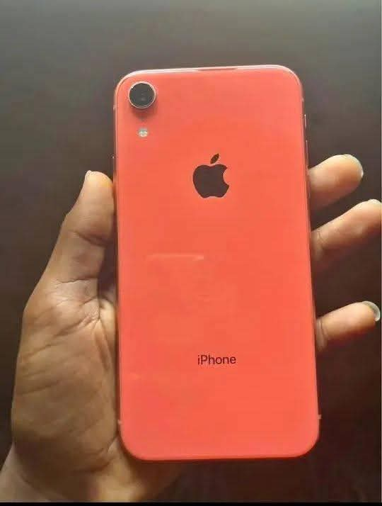 A picture of iPhone XR