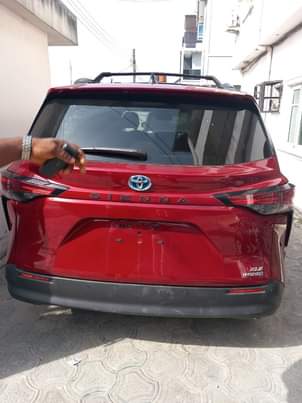 A picture of 2022 Toyota Sienna XLE