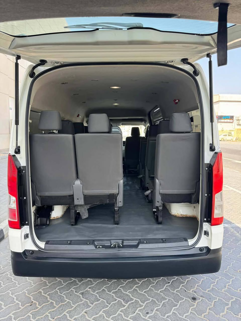 A picture of Toyota hiace van 2020 13sites 971566482809