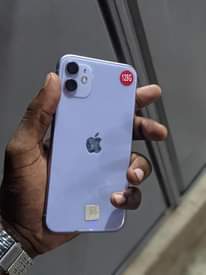 A picture of iPhone 11plain gb128 0687098582