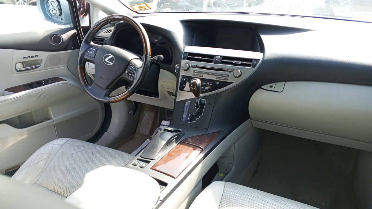 A picture of Direct Belgium Rx350 2011 model Fullest option Everything is still