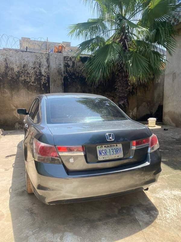 A picture of Quick sale 2010 11 honda accord Buy and travel 3