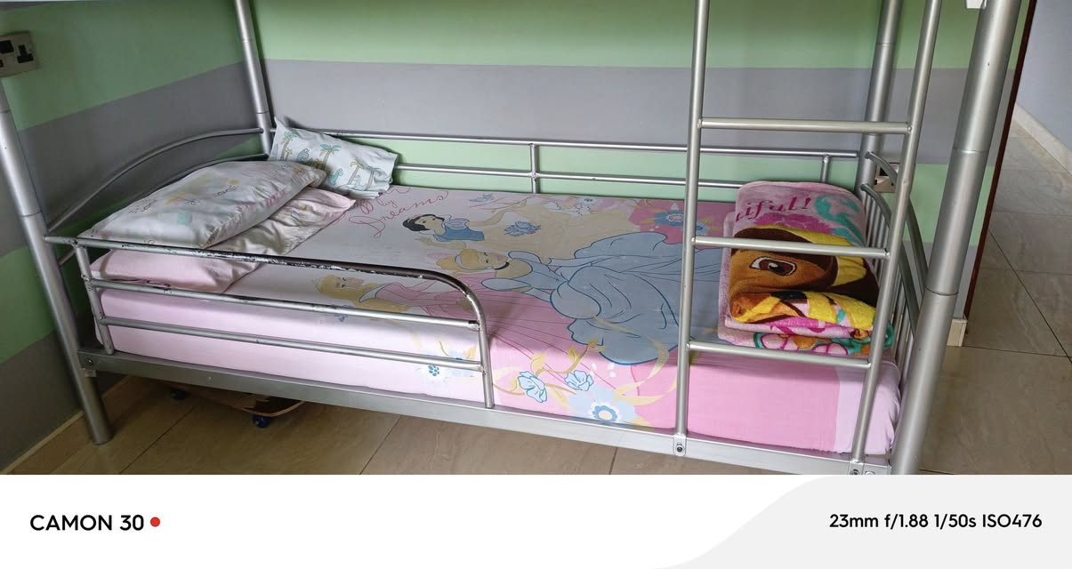 A picture of Bunk bed