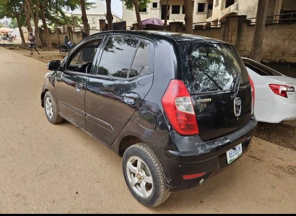 A picture of 2010 HYUNDAI i10