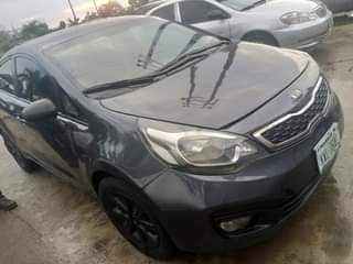 A picture of 2014 kia Rio automatic
