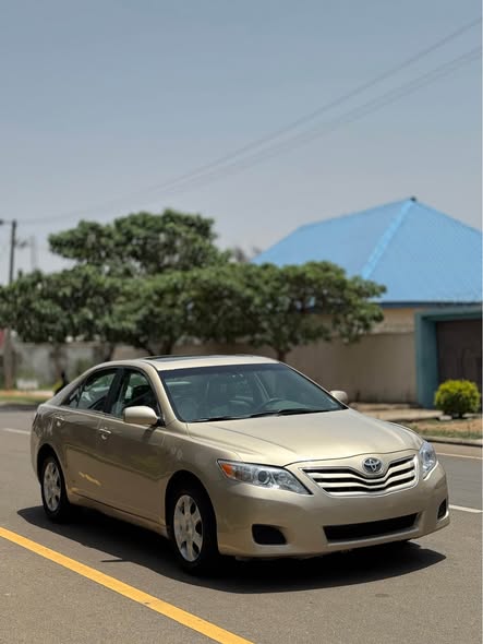 A picture of Toyota camry muscle