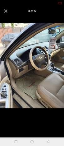A picture of 04 Honda Accord