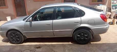 A picture of Toyota Corolla 2001model