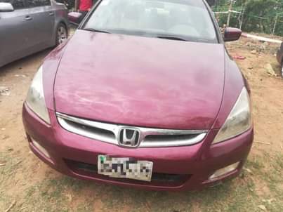 A picture of 2004 HONDA ACCORD