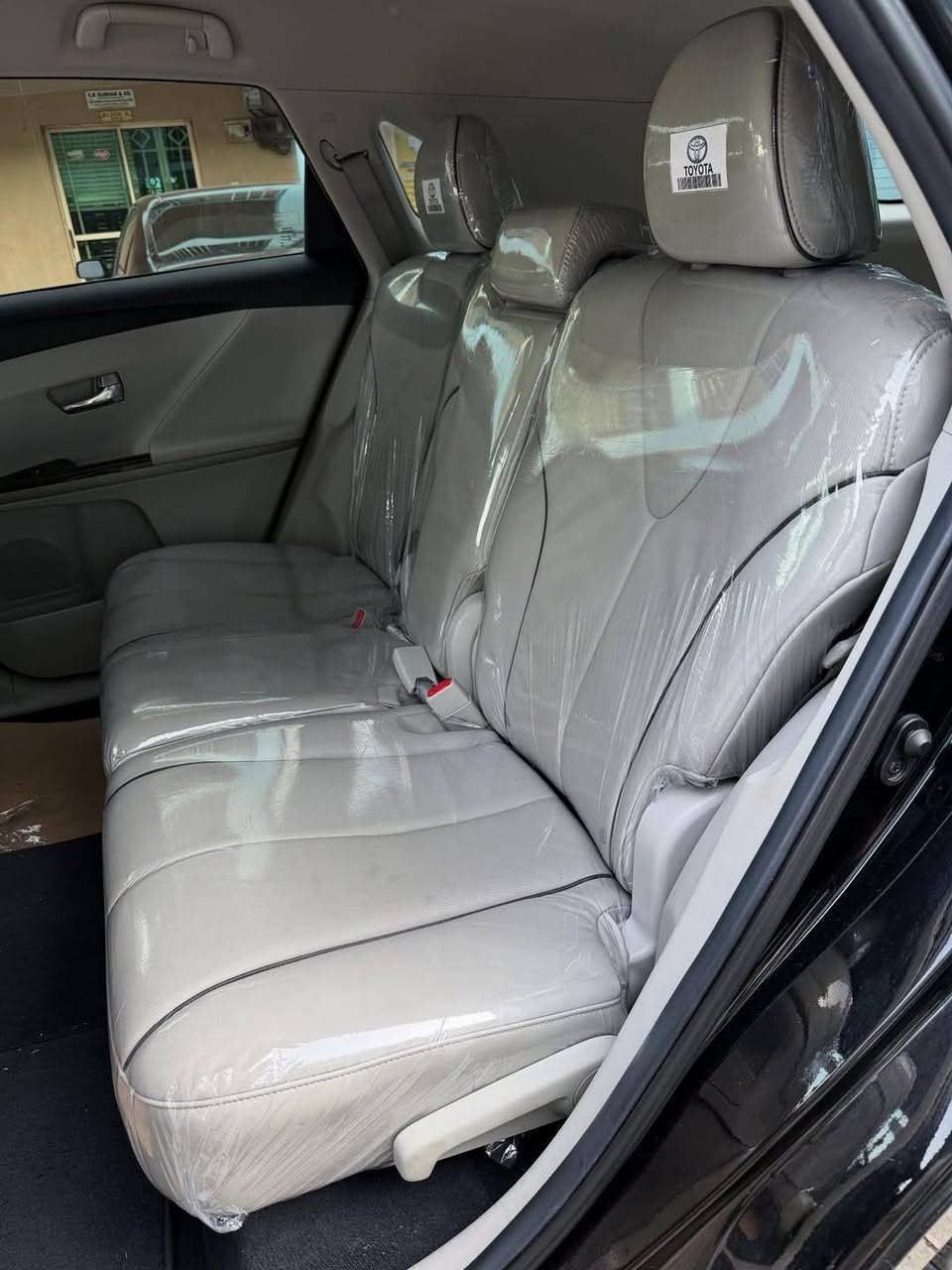 A picture of Repost pastorAbel Edwin THE BEST VENZA IN town FRESH IMPORT