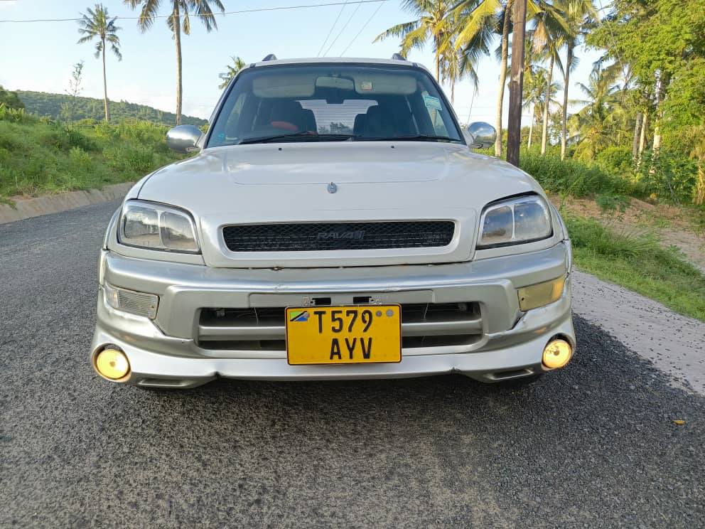 A picture of Toyota rava4