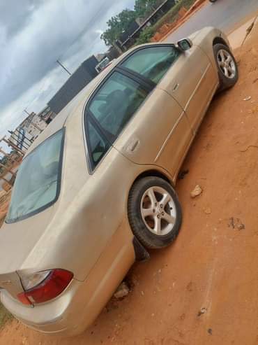 A picture of Toyota avalon first body Nothing to fix everything is working