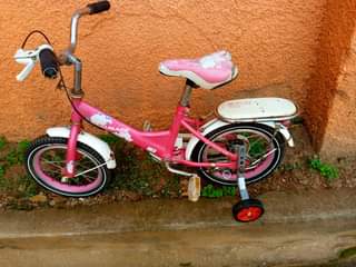 A picture of Kids bike size 14