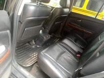 A picture of Lexus Rx330 2005 model