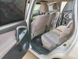 A picture of Toyota RAV4 anne 2008 bote automatique moteur V6 nouvellement immatricul