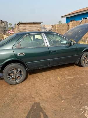 A picture of Camry pencil light