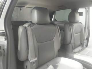 A picture of Toyota sienna 2004 2005 model xle Accident free Oshodi 9m