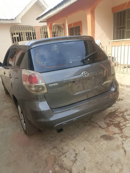 A picture of very clean Toyota matrix 06 everything working perfectly location Ilorin
