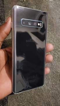 A picture of Samsung S10