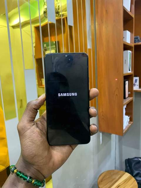A picture of Samsung A20s