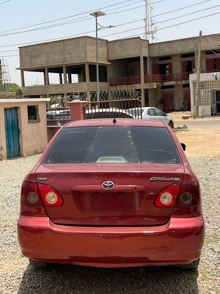 A picture of TOYOTA COROLLA LE