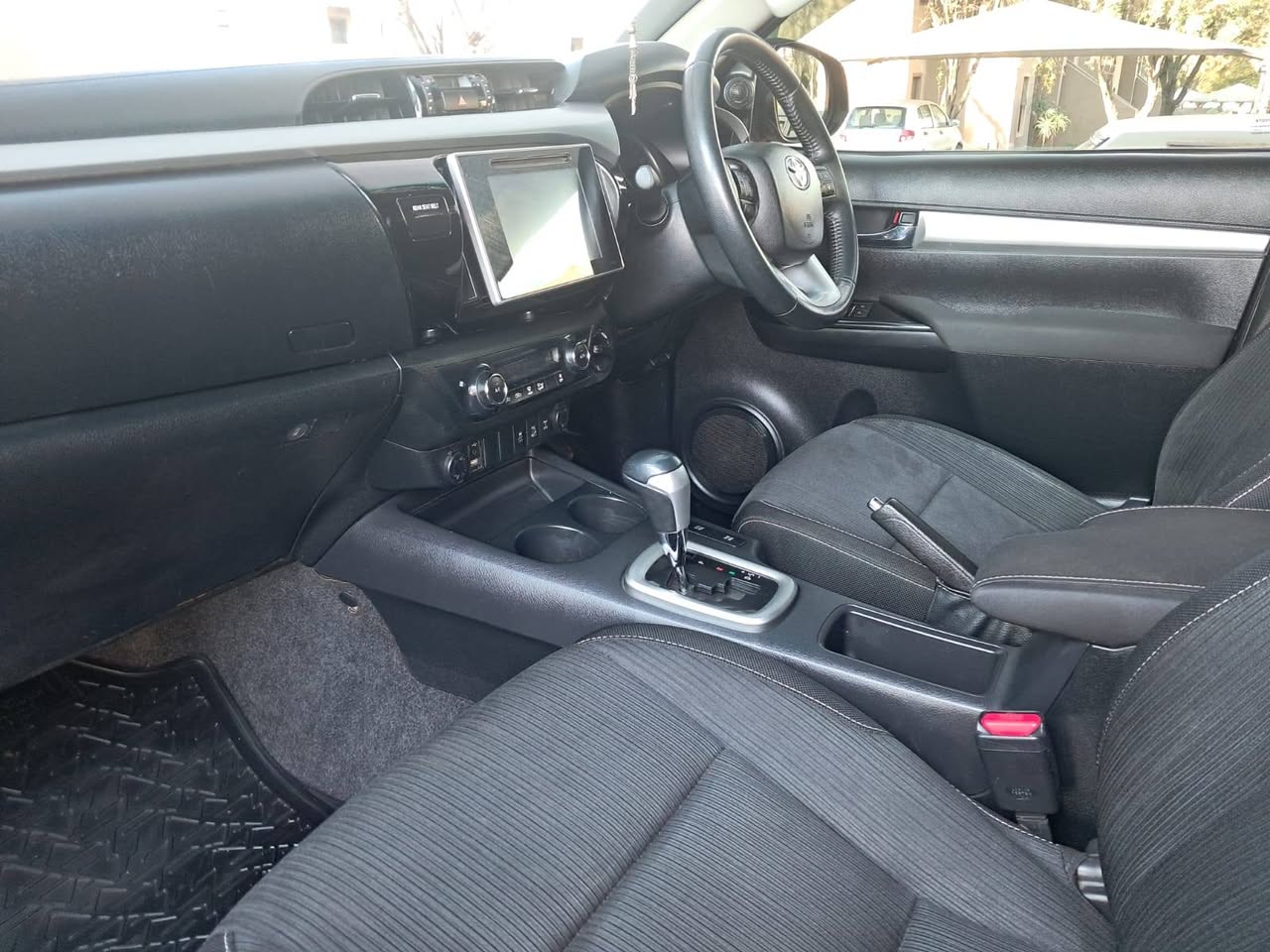 used toyota hilux
