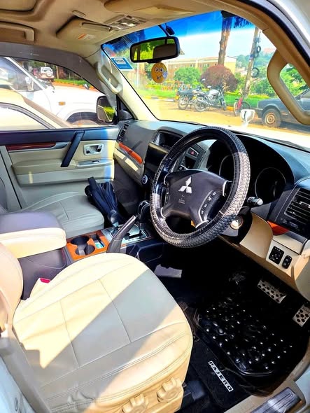 A picture of Pajero Model 2012 Petrol Engine Has Sunroofs Call O703273550