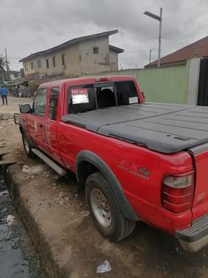 A picture of Ford Ranger XLT 2002