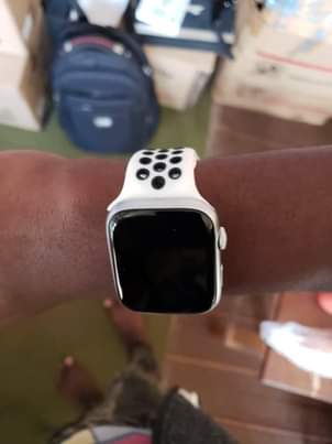 A picture of AirPods Pro3