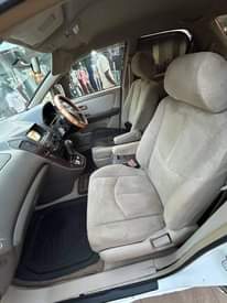 A picture of 2002 TOYOTA HARRIER 1 5CC