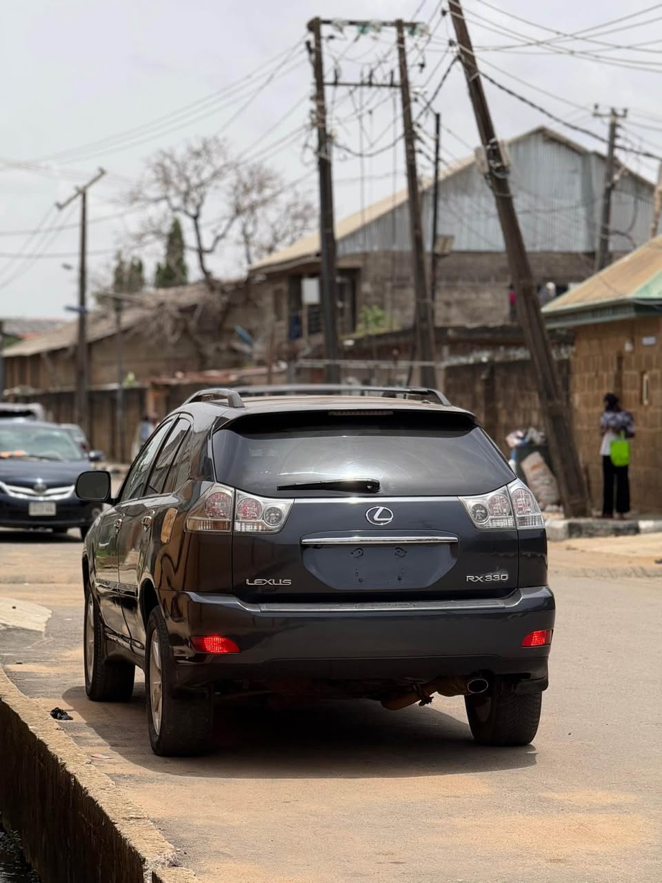 A picture of Lexus Rx330