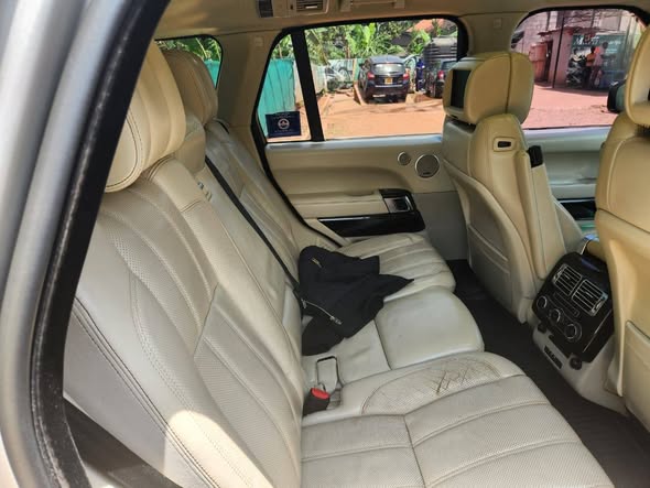 A picture of Range rover vogue diesel model 2014 for sale