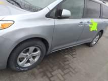 A picture of Toyota sienna 2011