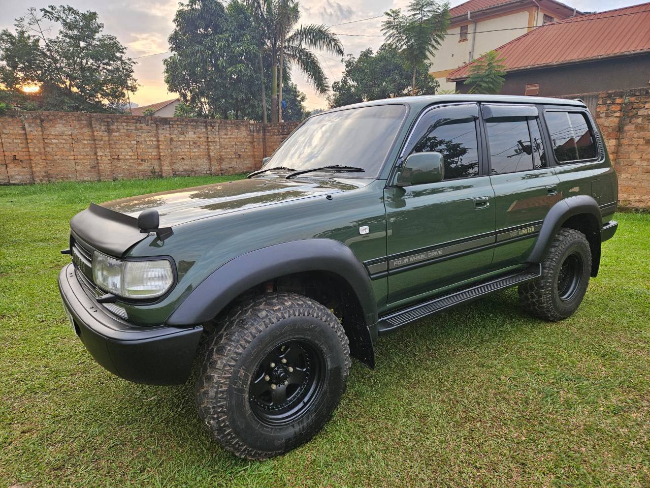 A picture of Toyota land cruiser VX 80 series for sale 35m