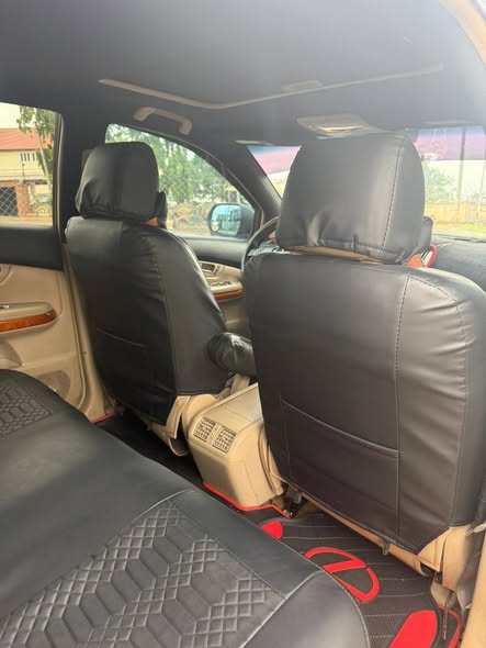 A picture of Quick sale Extremely clean and neatly used 2005 model Lexus