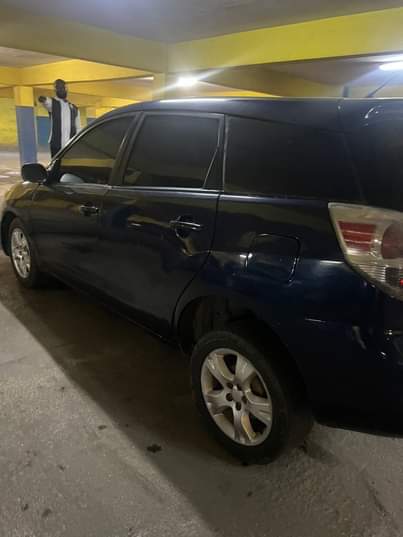 A picture of Awoof deal on this 2006 Toyota matrix with good Engine