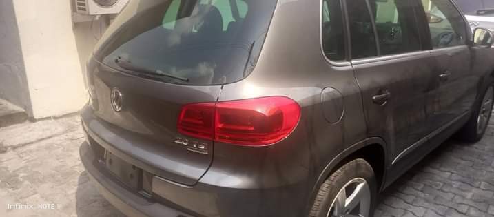 A picture of Extremely clean prestine tokunbo 2014 Volkswagen Tiguan available for sale