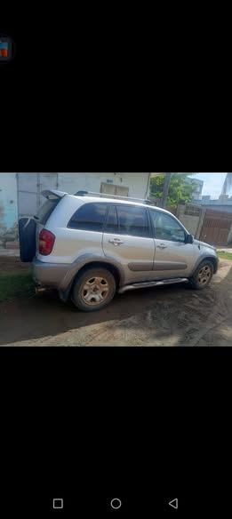 A picture of RAV4 2005 MODEL