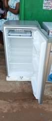 A picture of 120L capacity CHANGHONG single door fridge on the sale