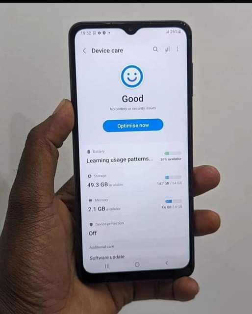 A picture of Samsung A12 64gb bei 160K Piga 0677508945 nipo dsm Simu