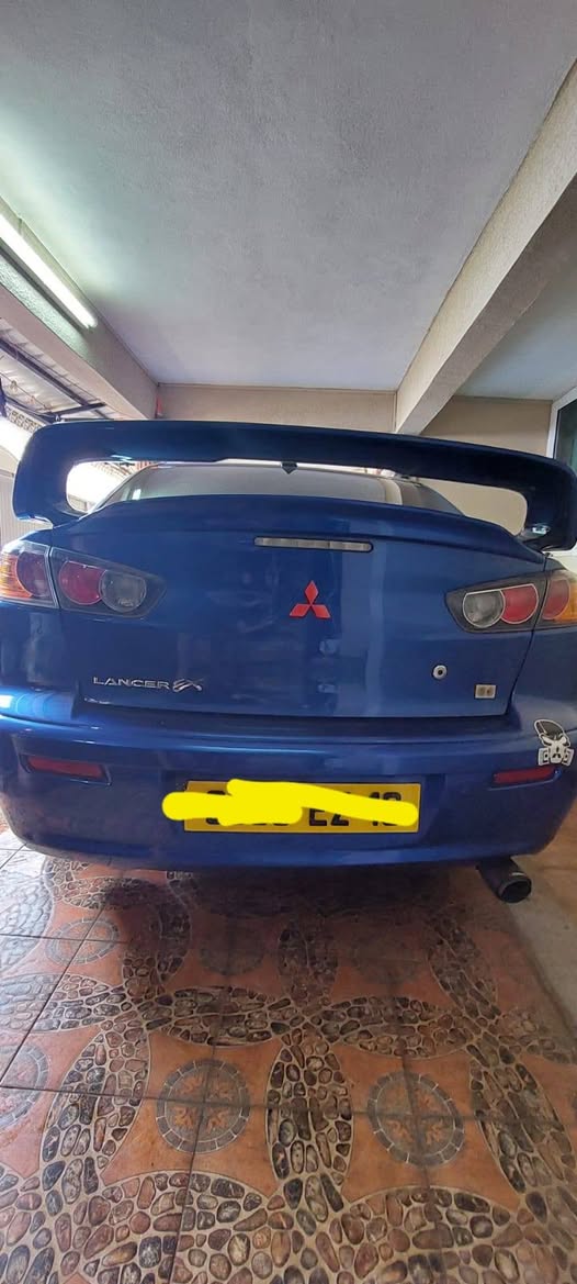 mitsubishi lancer