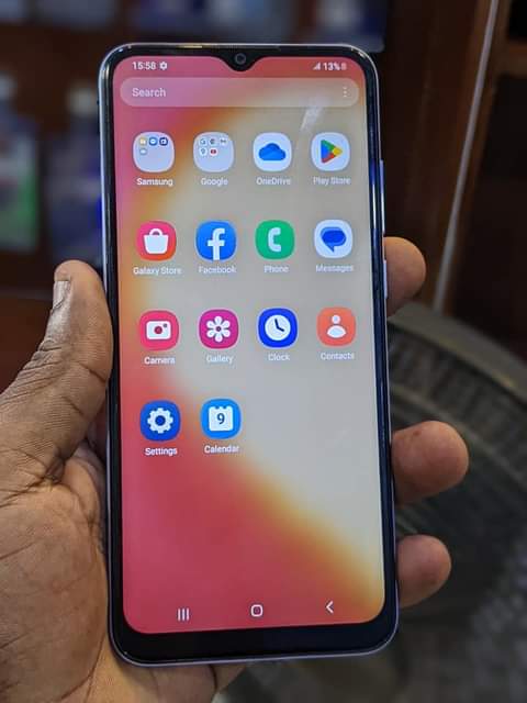 A picture of Samsung A04e