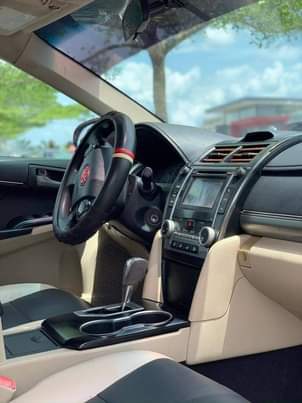 A picture of 2013 Toyota Camry LE LE 4plug
