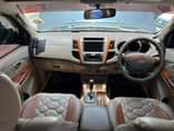 A picture of TOYOTA FORTUNER 2010 diesel seven seats