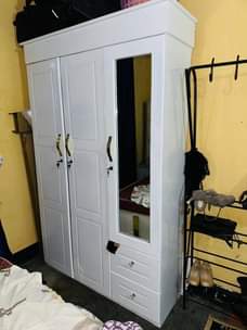 A picture of Kabati milango 3 no is available