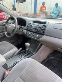 A picture of TOYOTA CAMRY 2006
