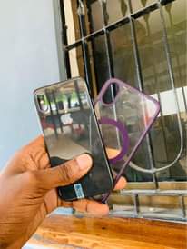 A picture of Iphone x gb 64